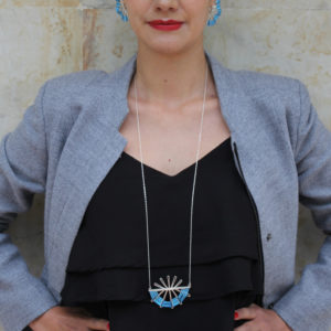 collar-abanicos-azul-3